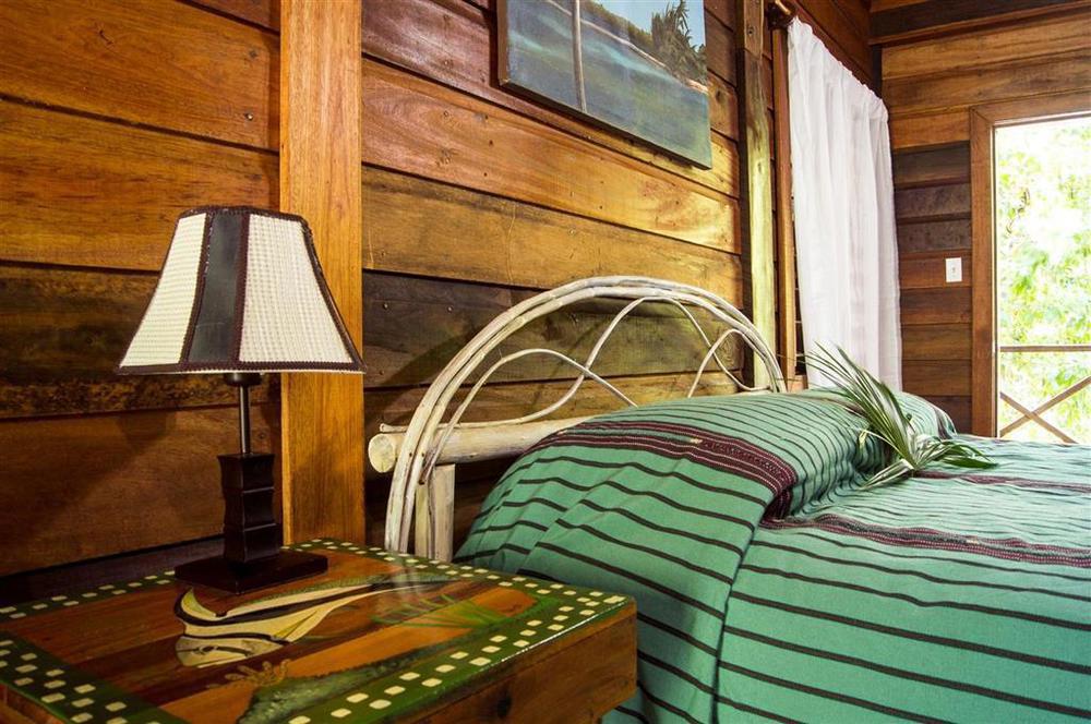 Itza Resort Long Caye Room photo